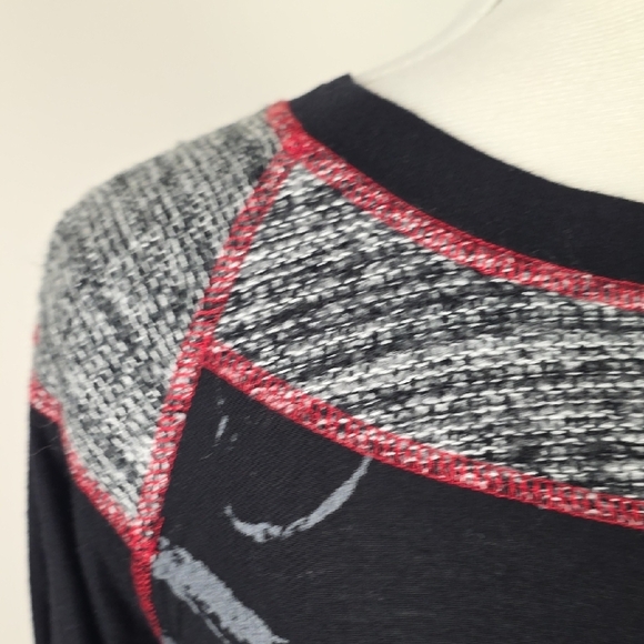 Desigual Long Sleeve Graphic Knit Top Black Gray Red Heart Print Women’s Size S - Picture 6 of 10